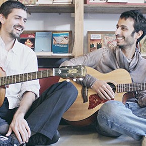 Lucas Heredia y Julián Venegas presentan "Puentes Invisibles" en Caras y Caretas el sábado 1/11!!!